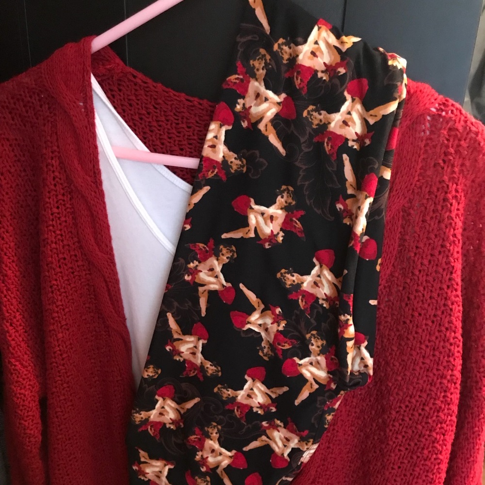 OS Lularoe Valentine’s Day Leggings